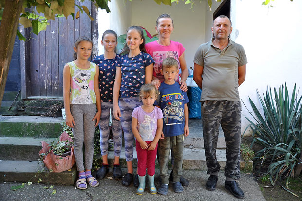 Муке Ђурића из Бијељине: Деца замена за све што немају